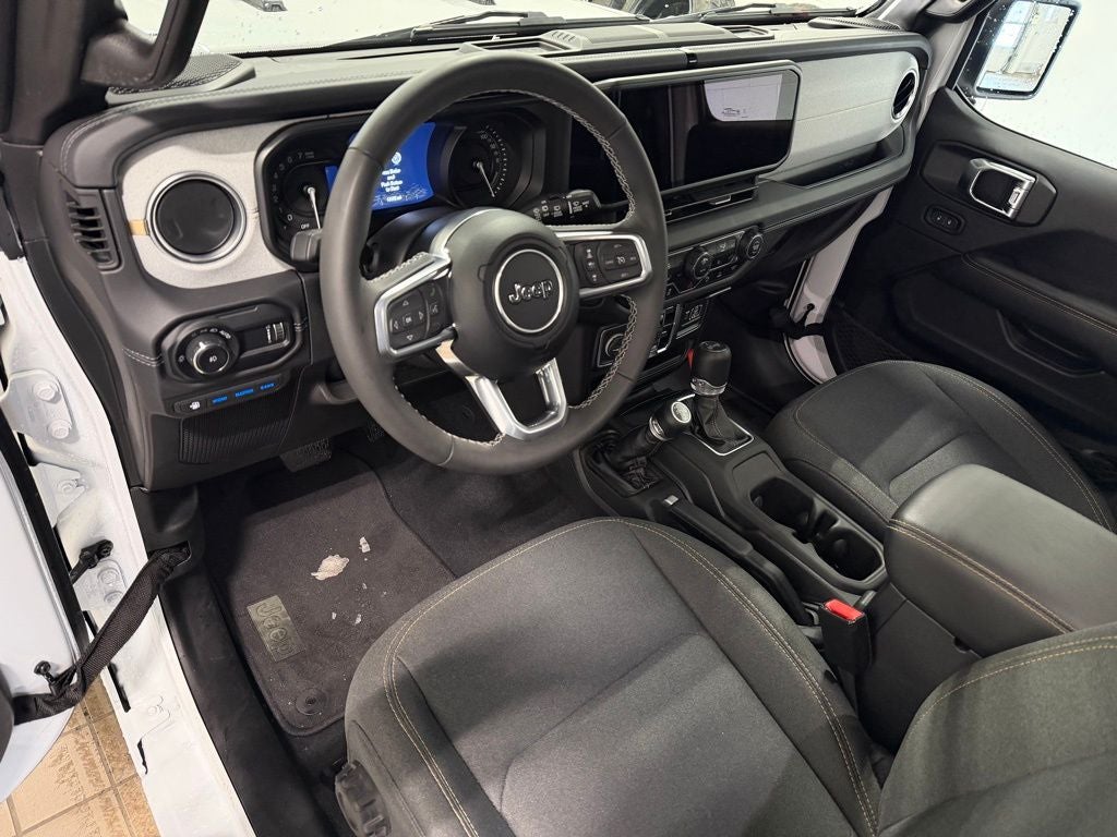 2025 Jeep Wrangler Sahara 4xe