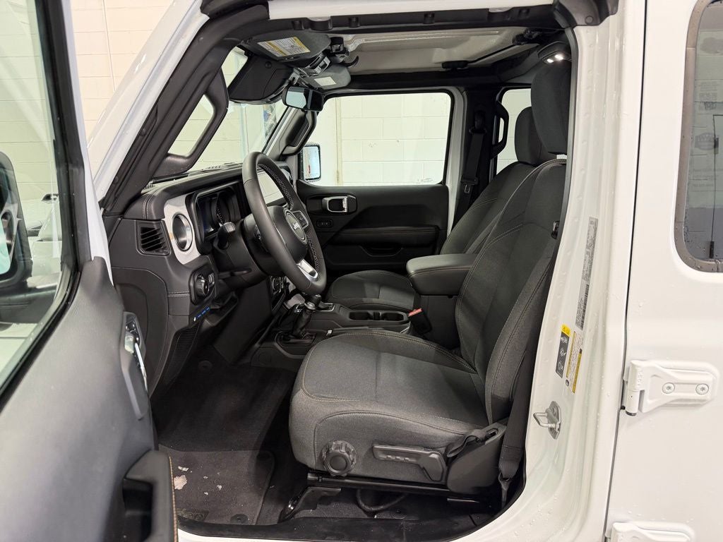 2025 Jeep Wrangler Sahara 4xe