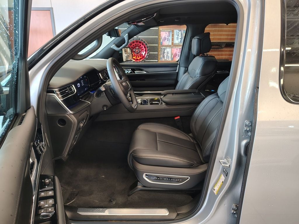 2026 Jeep Grand Wagoneer L Summit Obsidian