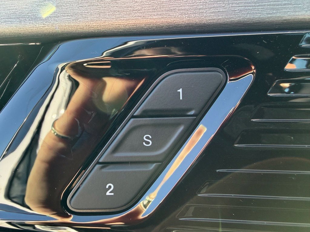2027 Jeep Grand Wagoneer Upland