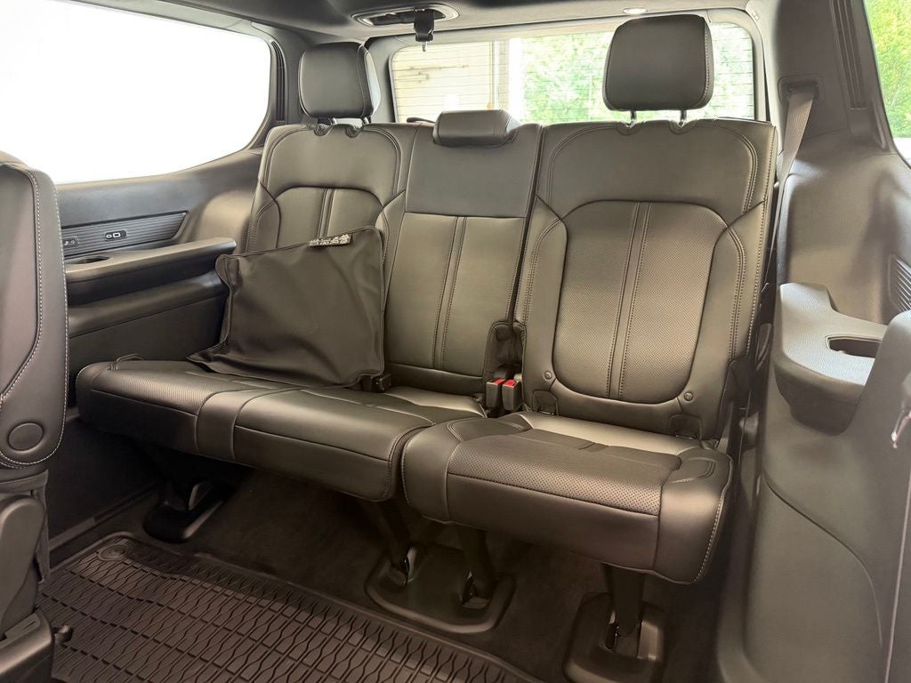 2026 Jeep Grand Wagoneer Upland