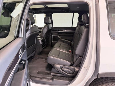 2024 Jeep Wagoneer Base