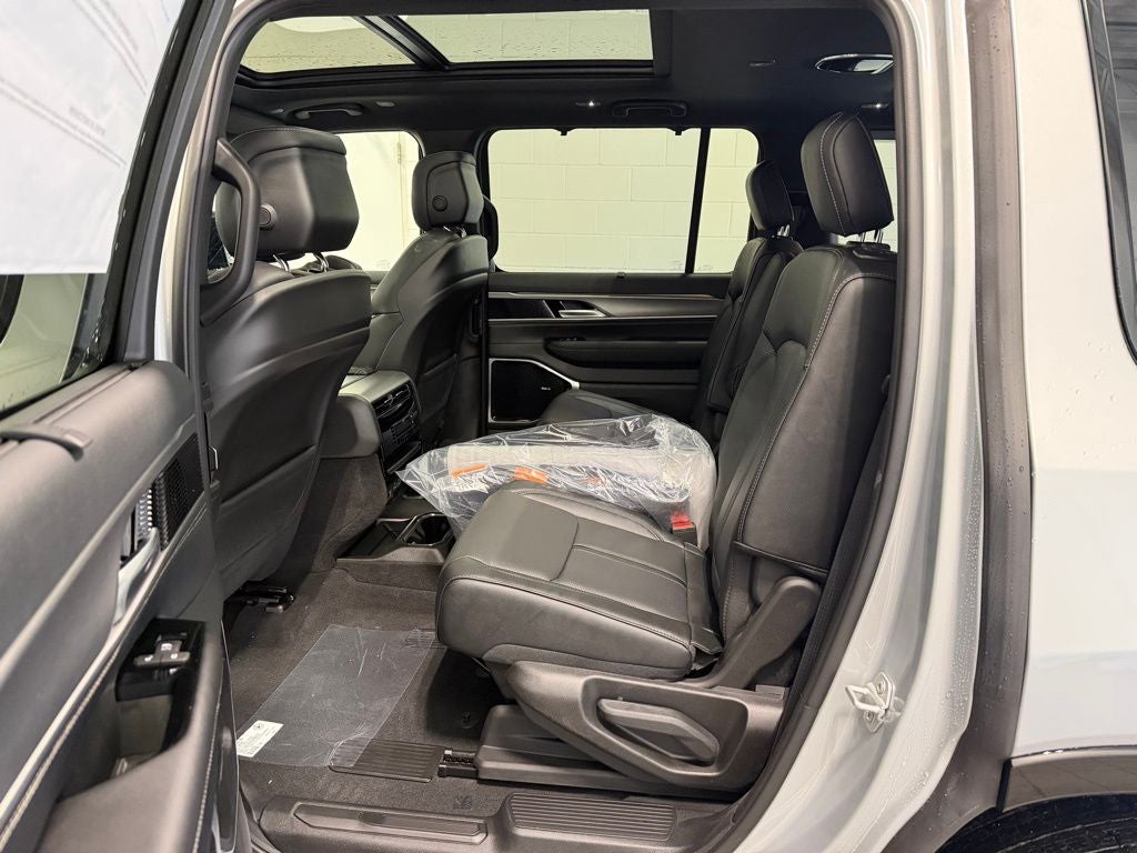 2026 Jeep Grand Wagoneer Limited Reserve