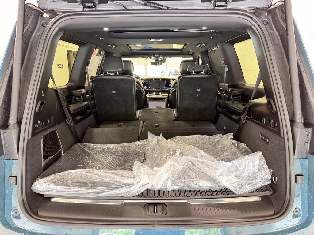 2026 Jeep Grand Wagoneer Summit Obsidian
