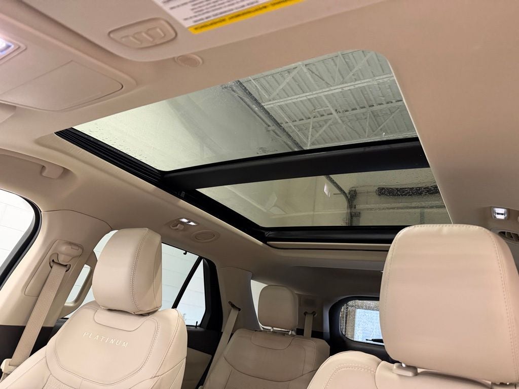 2023 Ford Explorer Platinum
