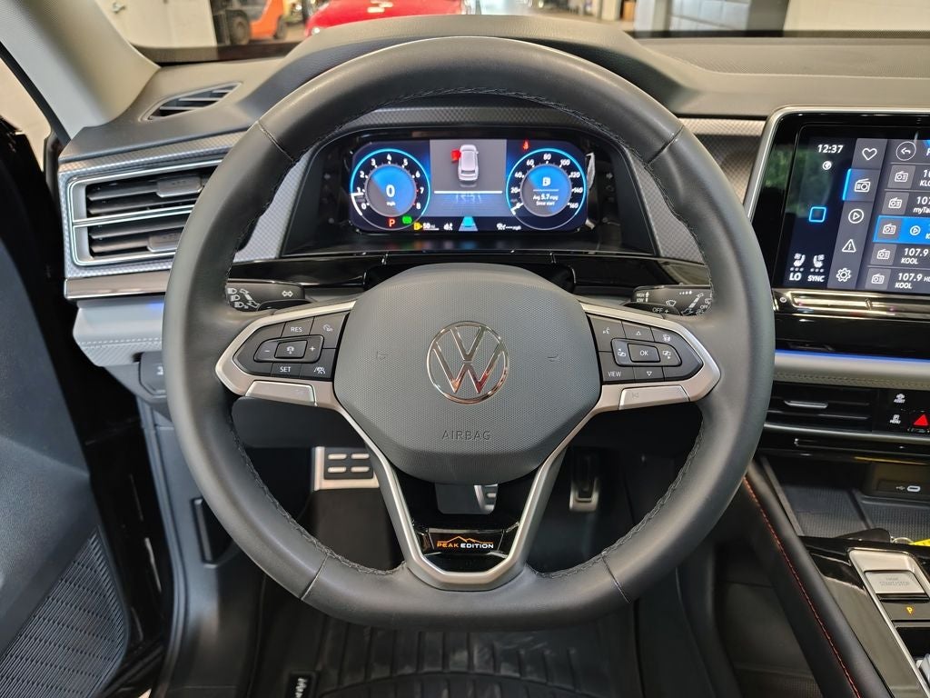 2024 Volkswagen Atlas 2.0T Peak Edition SEL