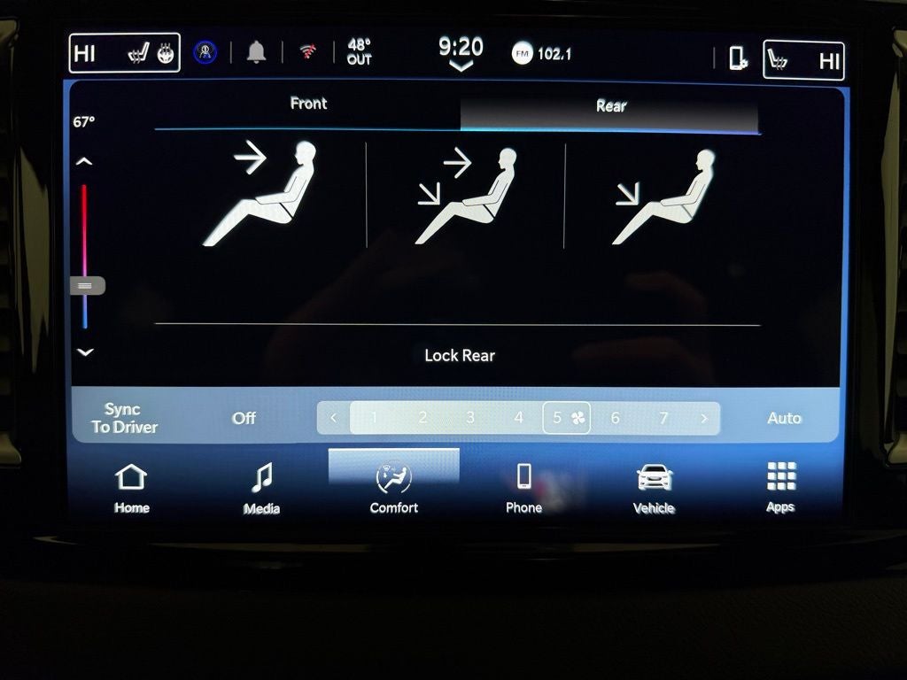 2025 Chrysler Pacifica Select