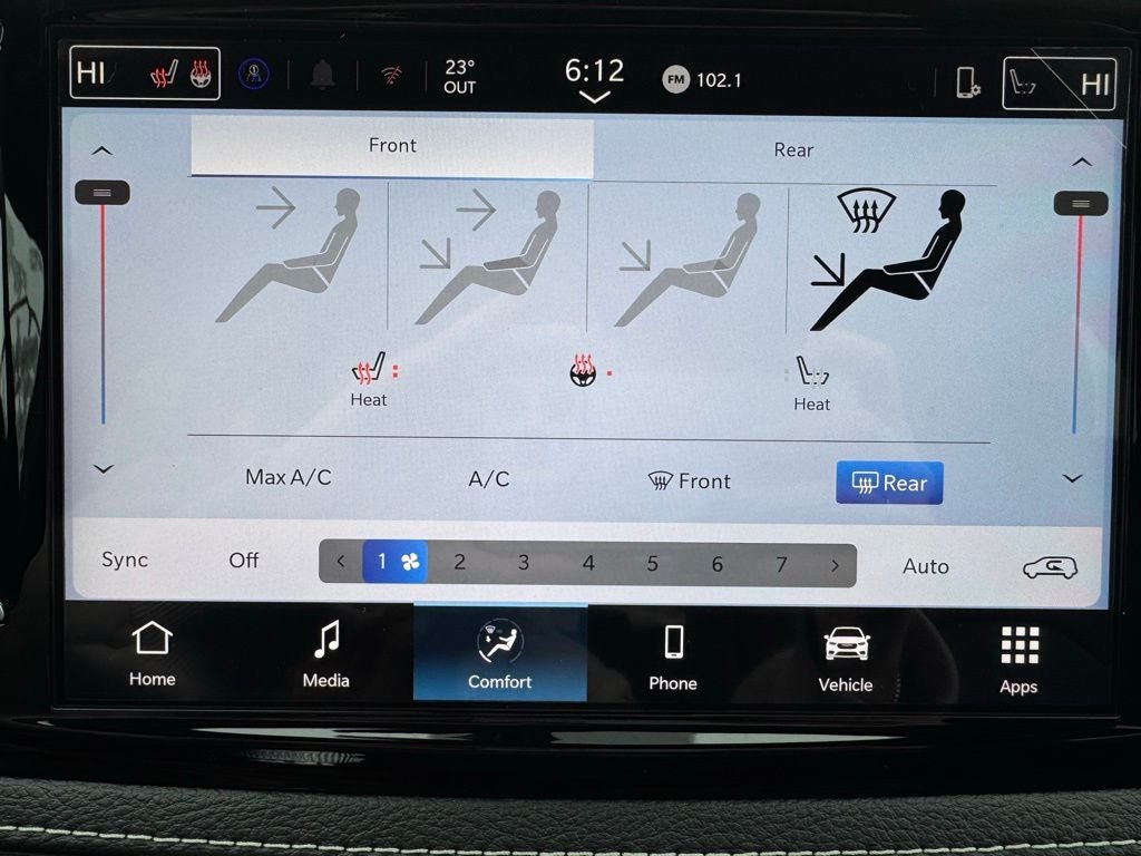 2026 Chrysler Pacifica Select