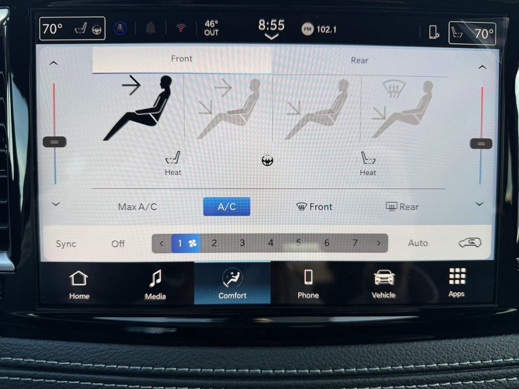 2026 Chrysler Pacifica Select