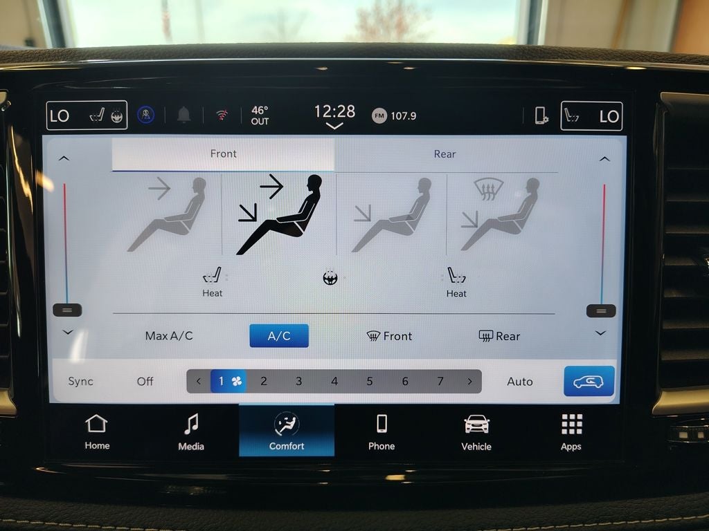 2026 Chrysler Pacifica Select