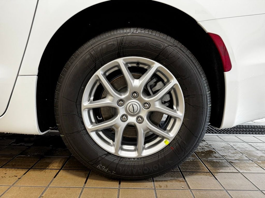 2026 Chrysler Voyager LX