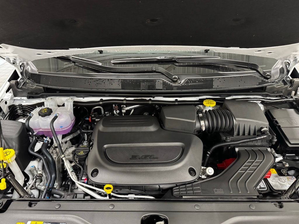 2026 Chrysler Voyager LX