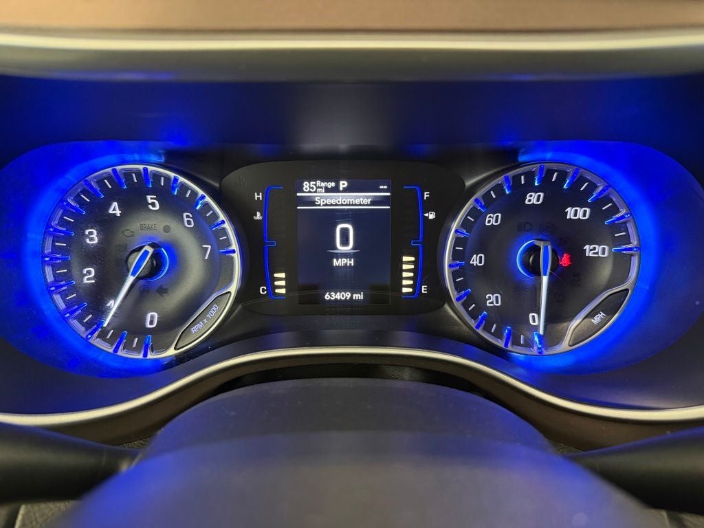 2023 Chrysler Voyager LX