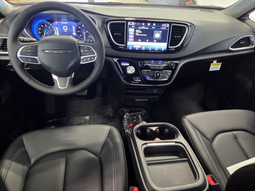 2027 Chrysler Pacifica LX