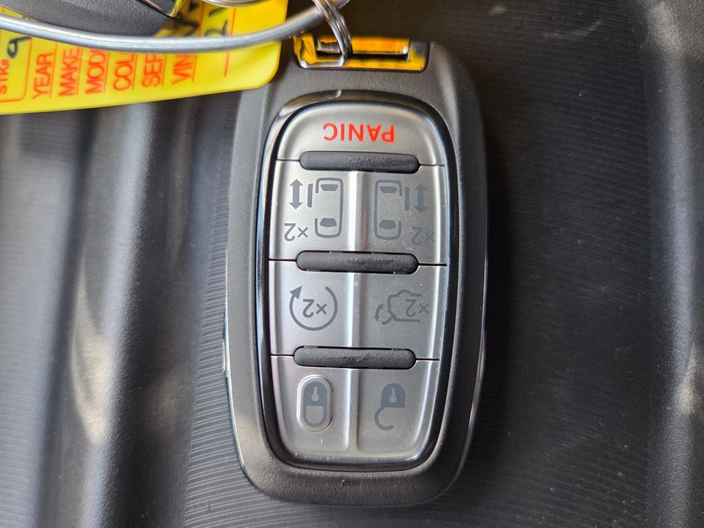 2027 Chrysler Pacifica LX
