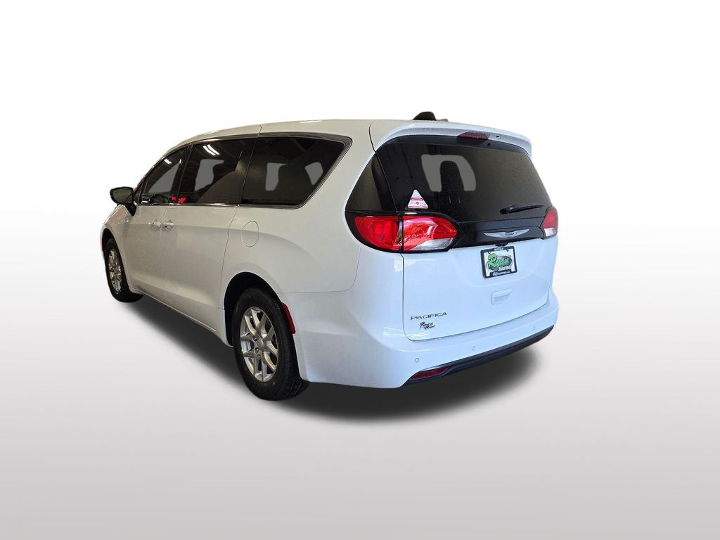2027 Chrysler Pacifica LX