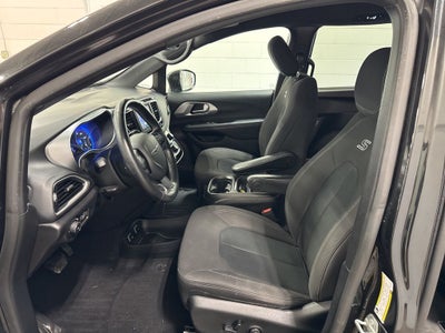 2020 Chrysler Pacifica Touring