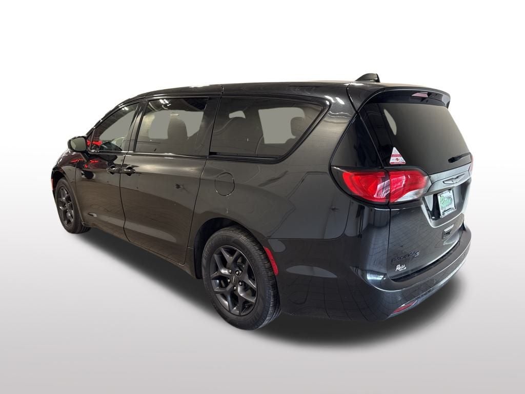 2020 Chrysler Pacifica Touring