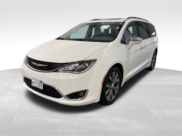Used 2017 Chrysler Pacifica Limited with VIN 2C4RC1GG1HR723400 for sale in Buffalo, Minnesota
