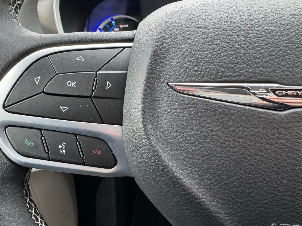 2024 Chrysler Pacifica Hybrid Select