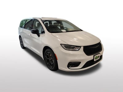 2024 Chrysler Pacifica Hybrid Select