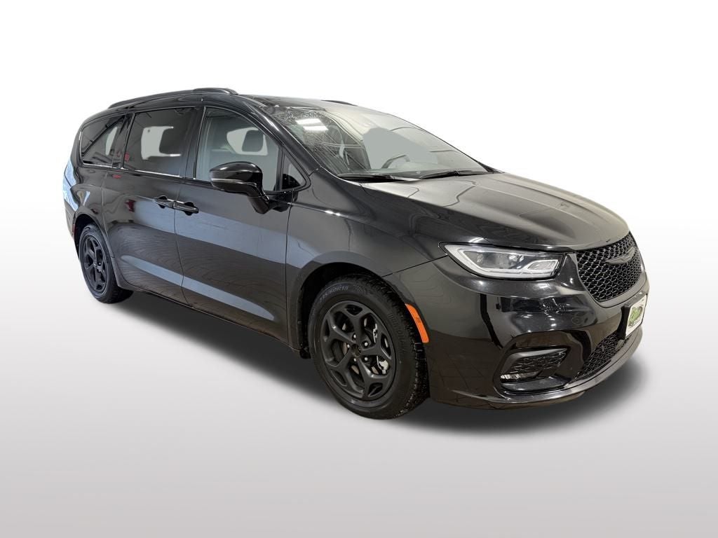 2024 Chrysler Pacifica Hybrid Select
