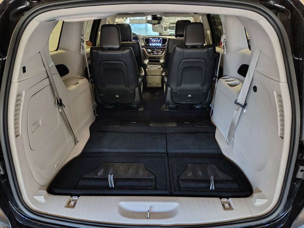 2024 Chrysler Pacifica Hybrid Select
