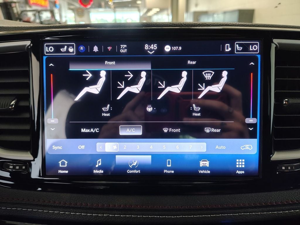 2027 Chrysler Pacifica Select