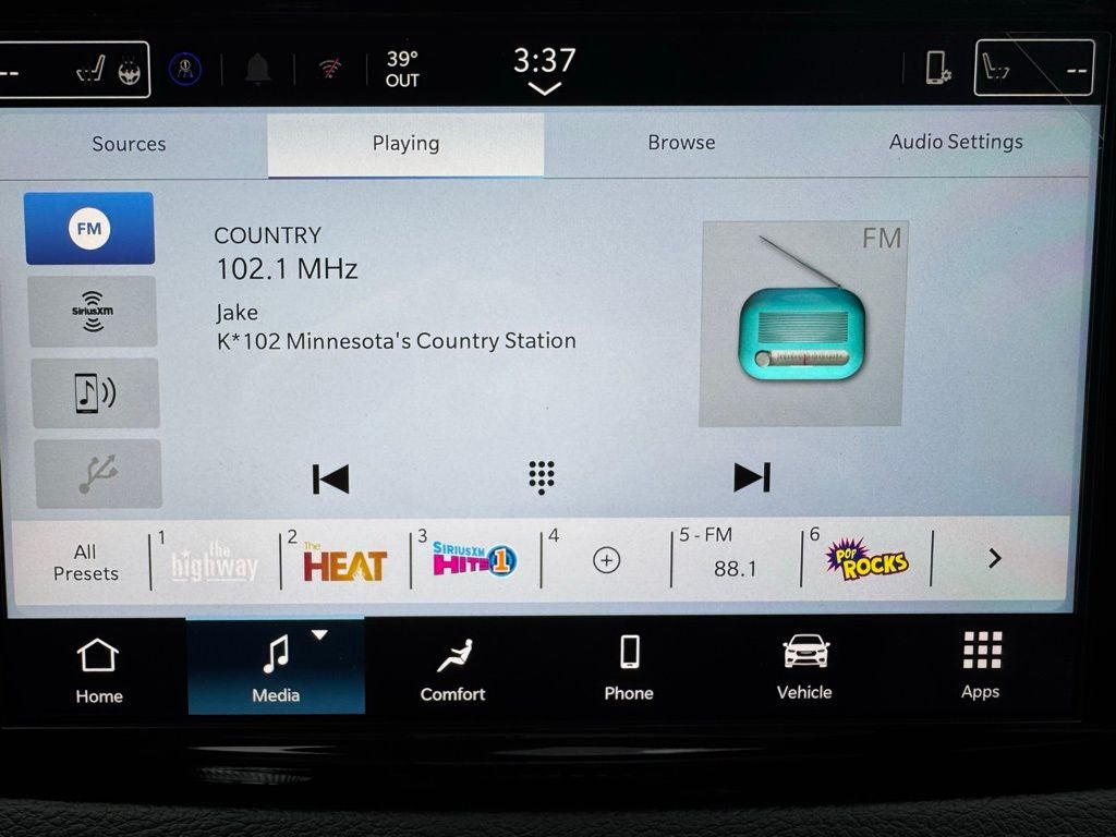 2026 Chrysler Pacifica Select