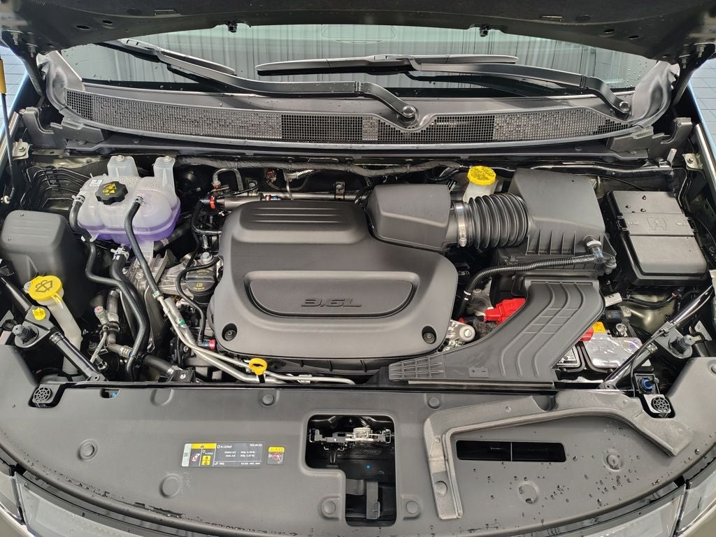 2027 Chrysler Pacifica Select
