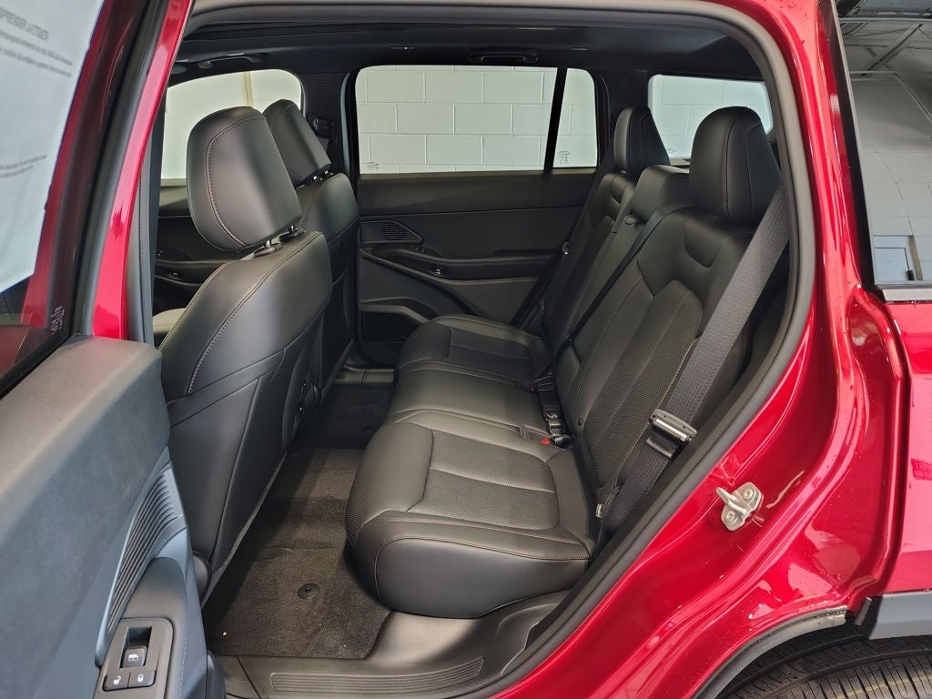 2026 Jeep Cherokee Overland