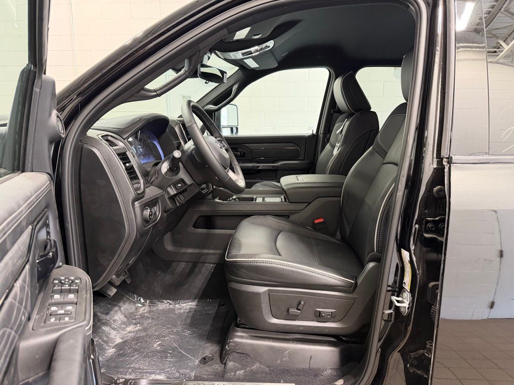 2026 RAM 3500 Limited - Photo 12