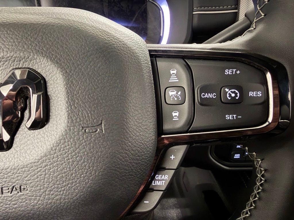 2026 RAM 3500 Limited - Photo 17