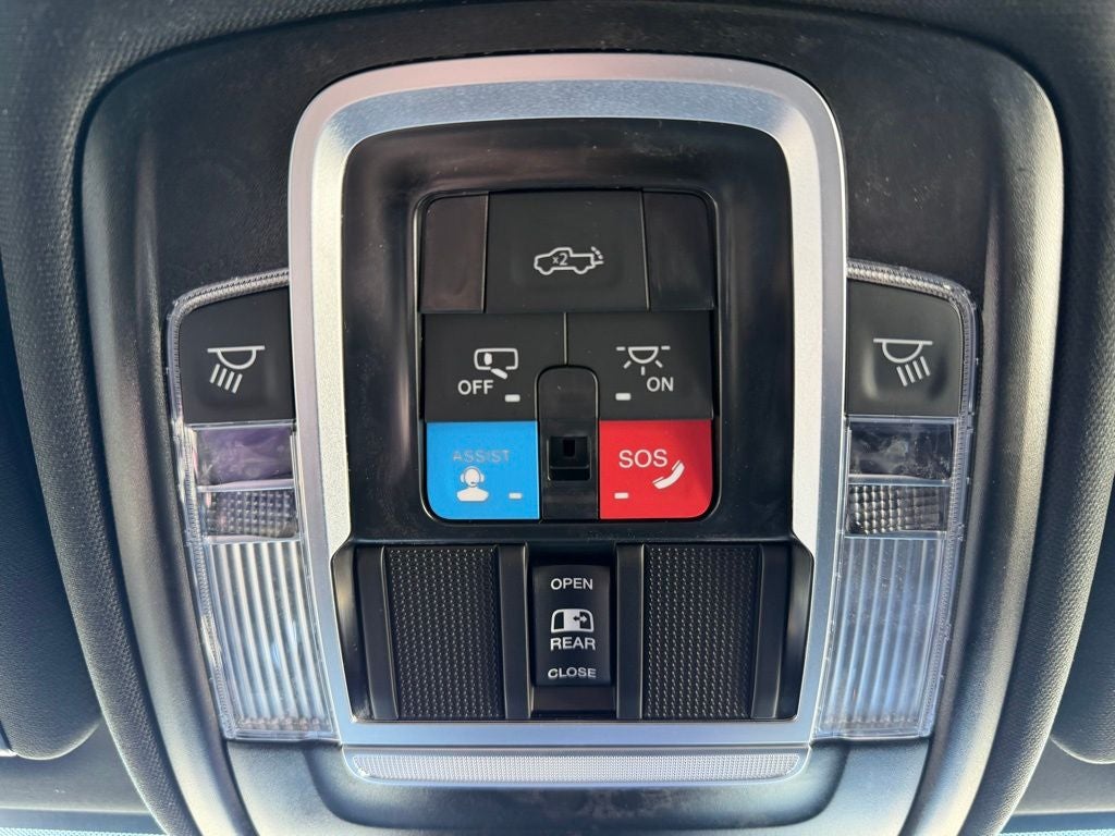 2026 RAM 3500 Limited - Photo 24