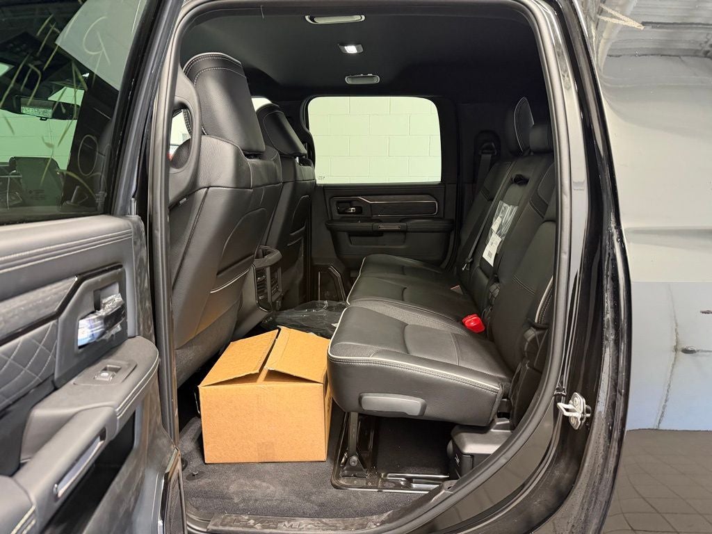 2026 RAM 3500 Limited - Photo 26