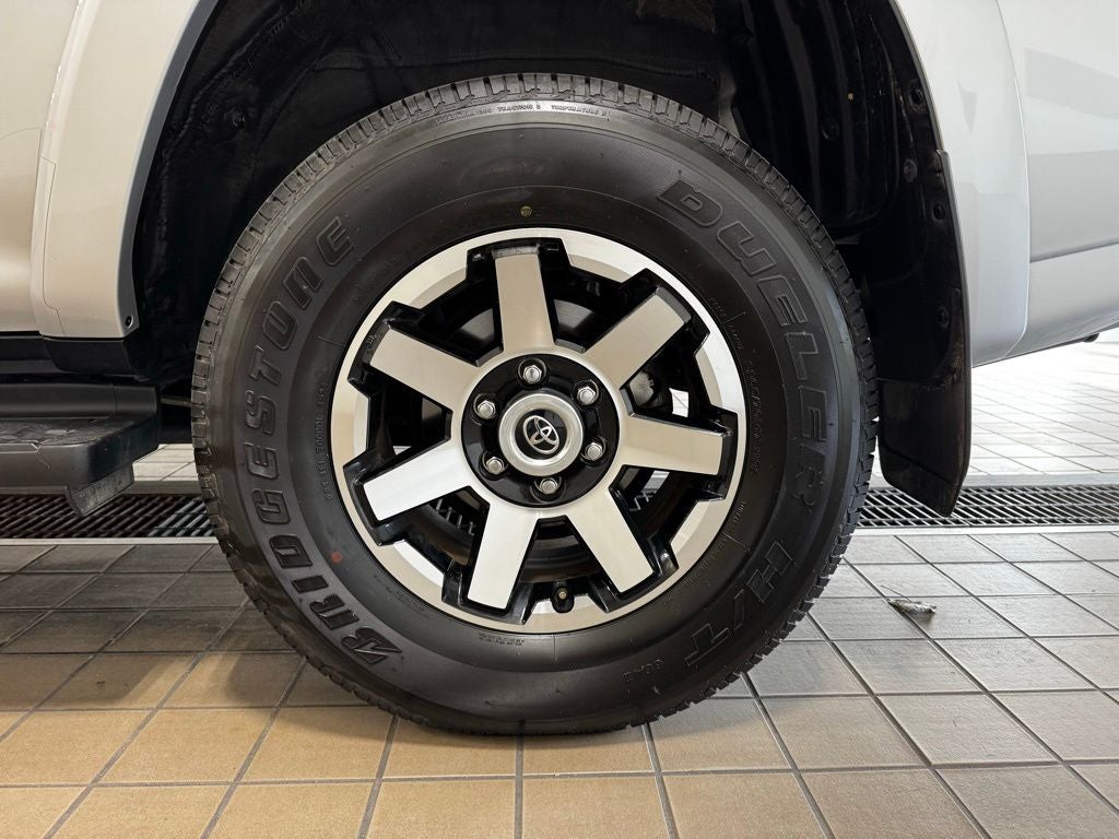 2024 Toyota 4Runner TRD Off-Road