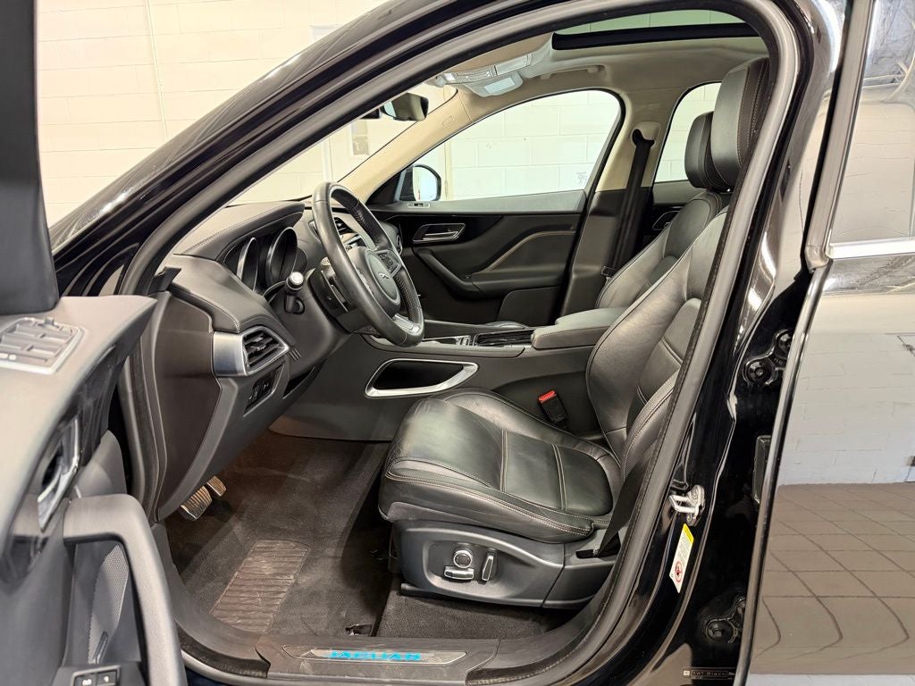 2019 Jaguar F-PACE 30t Prestige