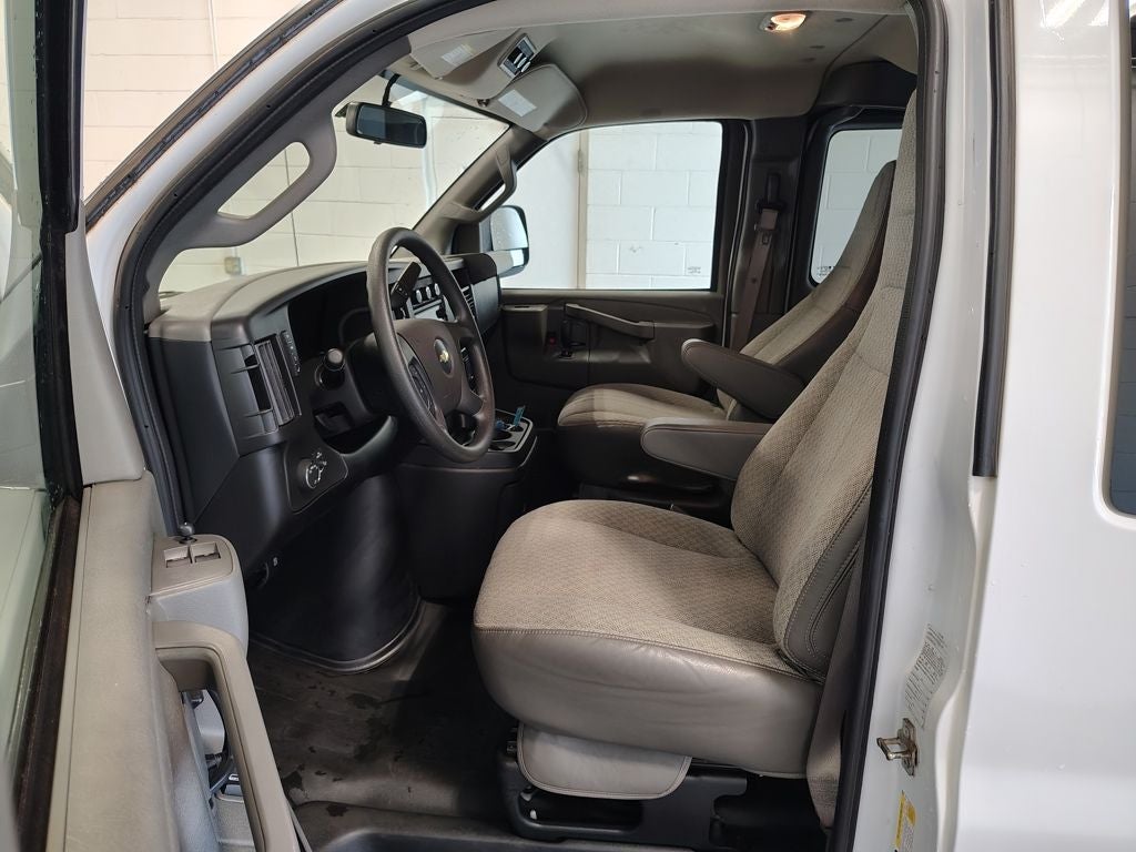 2023 Chevrolet Express 3500 LS Passenger