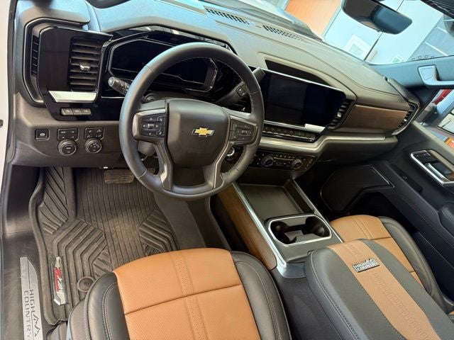 2025 Chevrolet Silverado 3500HD High Country
