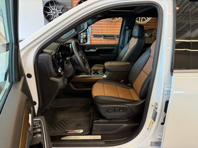 2025 Chevrolet Silverado 3500HD High Country