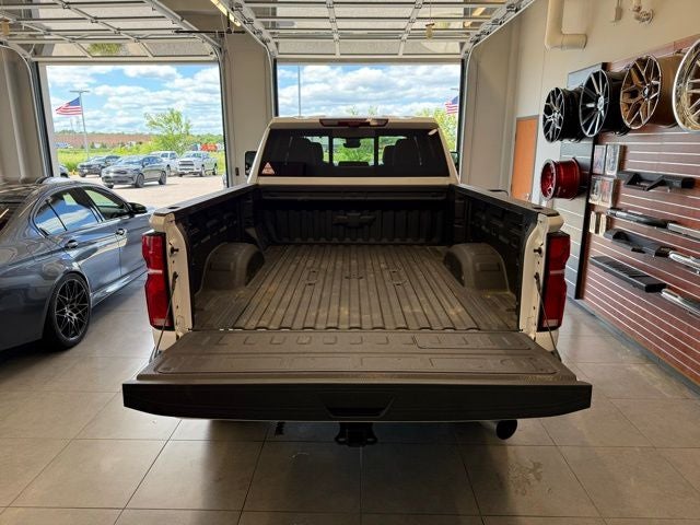 2025 Chevrolet Silverado 3500HD High Country