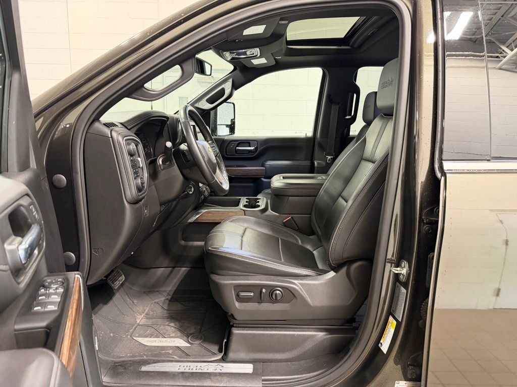 2022 Chevrolet Silverado 3500HD High Country