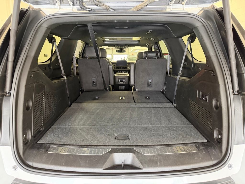 2022 Chevrolet Suburban RST