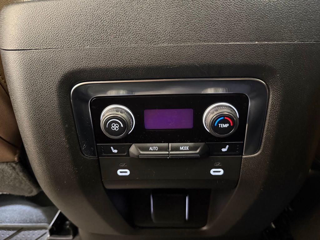 2022 Chevrolet Suburban High Country