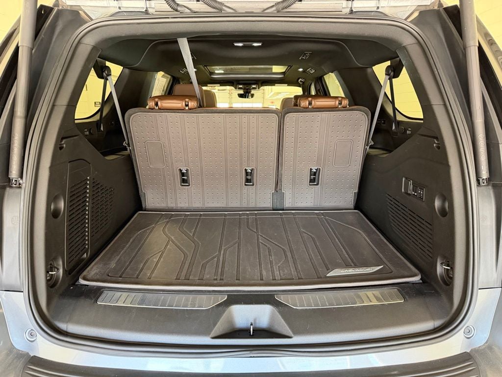 2022 Chevrolet Suburban High Country