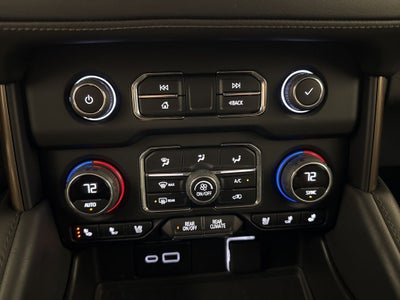 2022 Chevrolet Suburban High Country