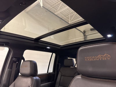 2022 Chevrolet Suburban High Country