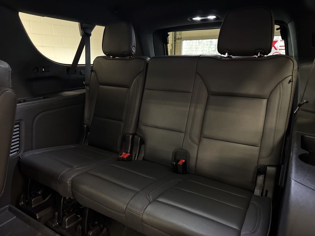 2022 Chevrolet Suburban High Country