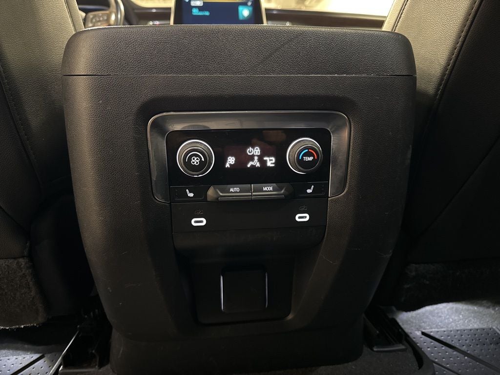 2022 Chevrolet Suburban High Country