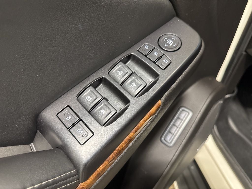 2015 Chevrolet Suburban LTZ